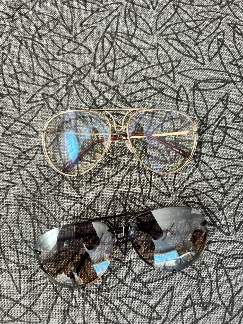 Source Unknown Gold and Black Aviator Glasses Set